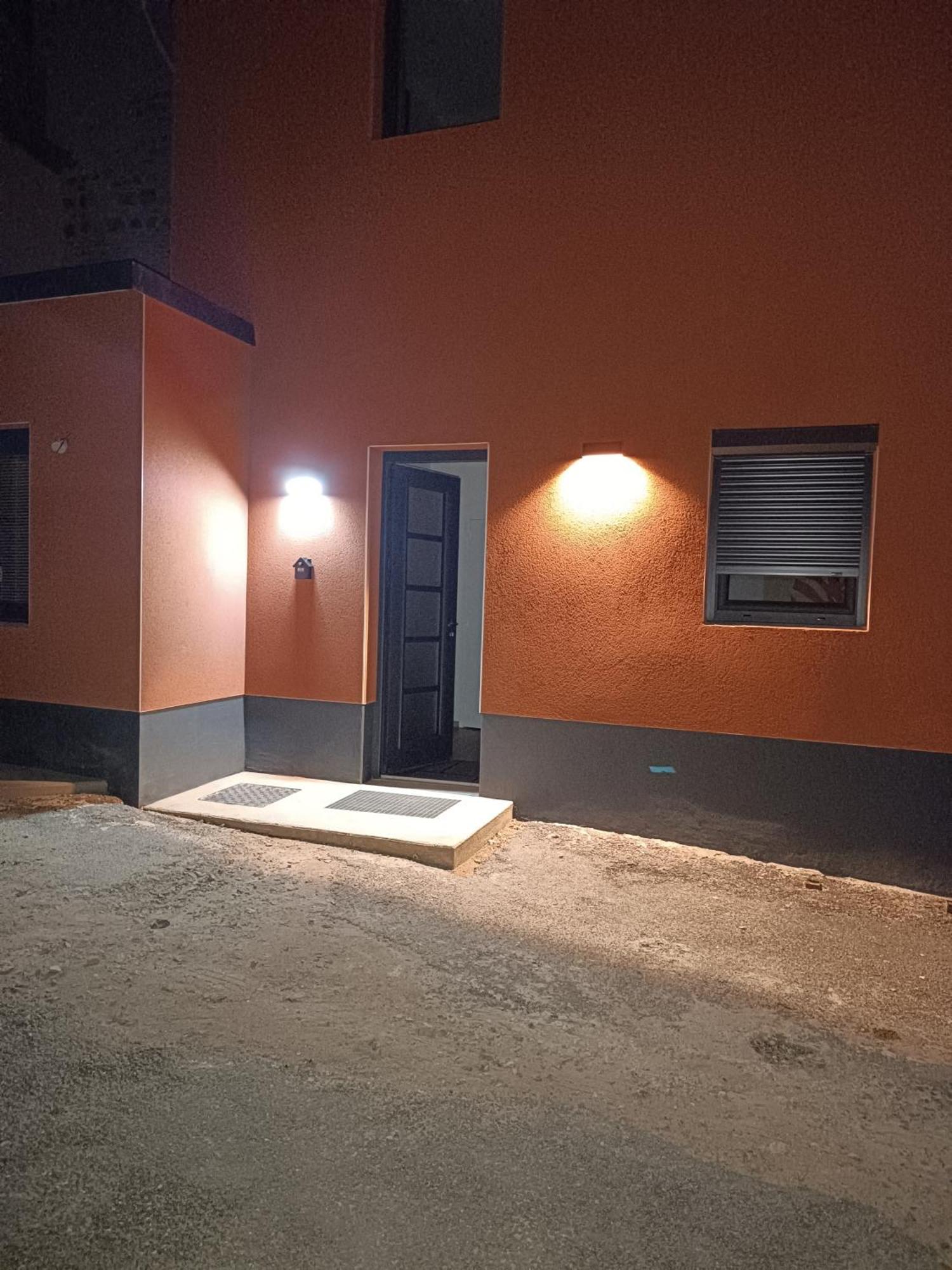 Aux Nids Douillets Mayetois "Les Tourtereaux" Le Mayet-de-Montagne Εξωτερικό φωτογραφία